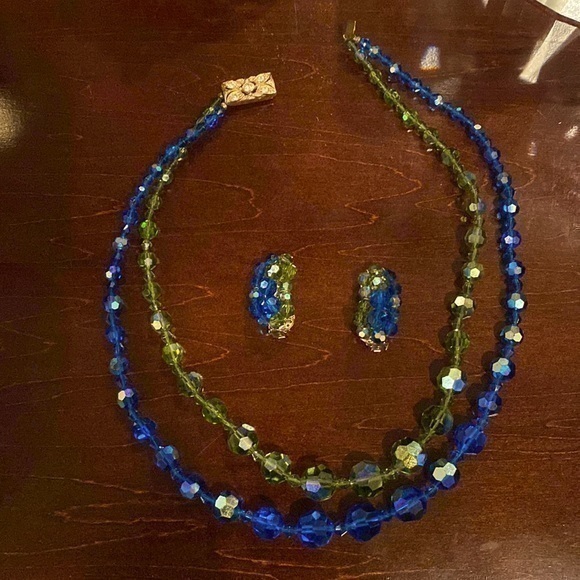 Rare Vintage 2 strand Aurora Borealis crystal necklace and earrings set - Picture 1 of 6